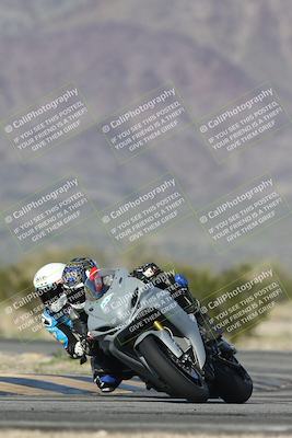 media/Jan-15-2026-Racers Edge (Thu) [[dfebeb70ab]]/2-A Group/Session 5 (Turn 5)/